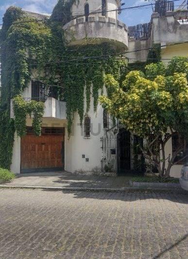 Casa · 140m² · 5 Ambientes · 1 Cochera
