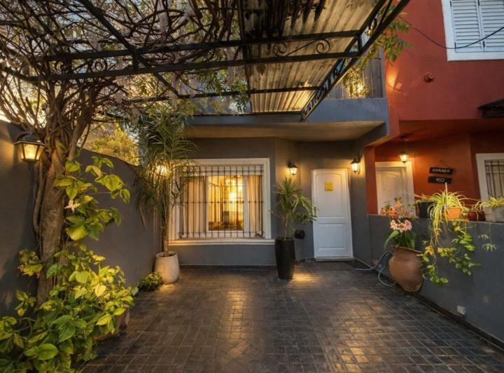 Casa · 110m² · 5 Ambientes · 1 Cochera