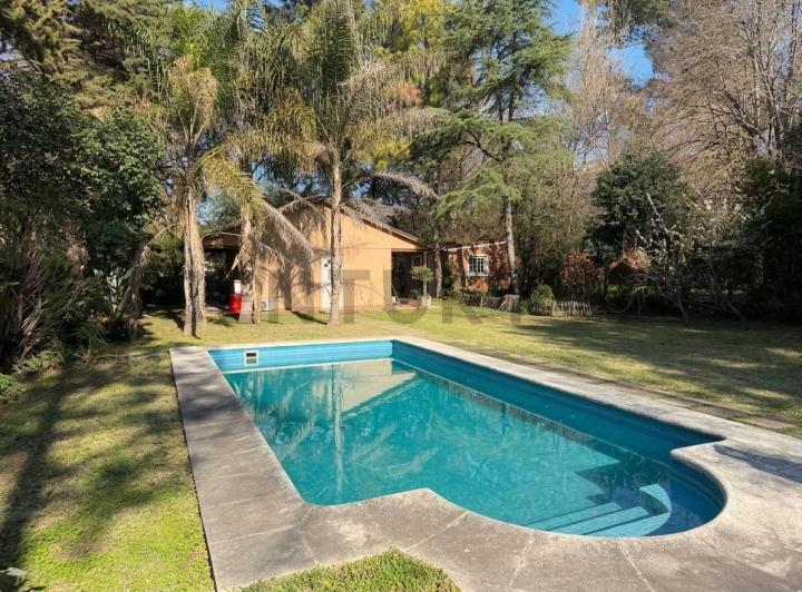 Casa · 205m² · 5 Ambientes · 3 Cocheras