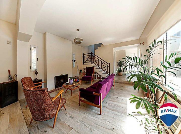 Casa · 172m² · 5 Ambientes · 2 Cocheras