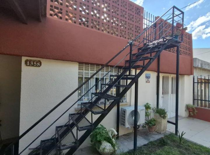 Casa · 262m² · 6 Ambientes · 2 Cocheras