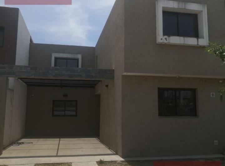 Casa · 170m² · 2 Ambientes · 1 Cochera