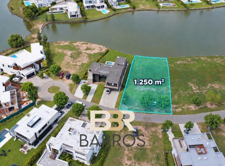 Terreno · 1250m²