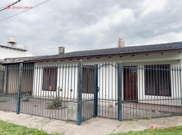 Casa · 120m² · 4 Ambientes · 3 Cocheras