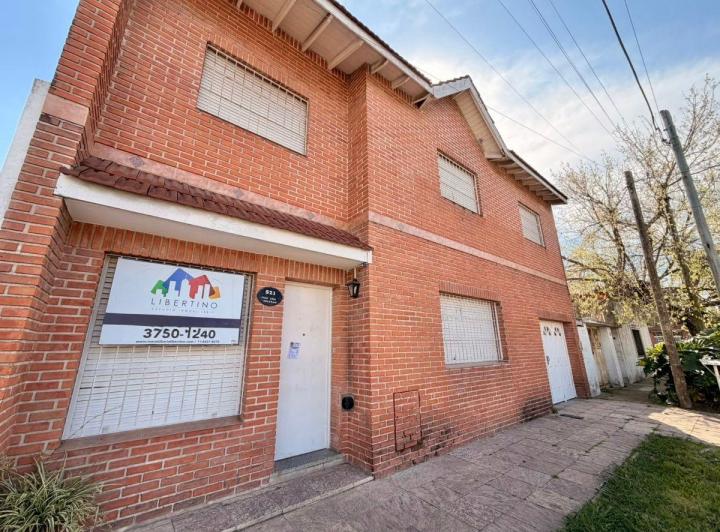 Casa · 160m² · 5 Ambientes · 1 Cochera