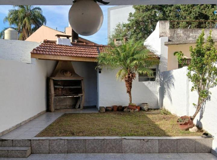 Casa · 120m² · 4 Ambientes · 1 Cochera
