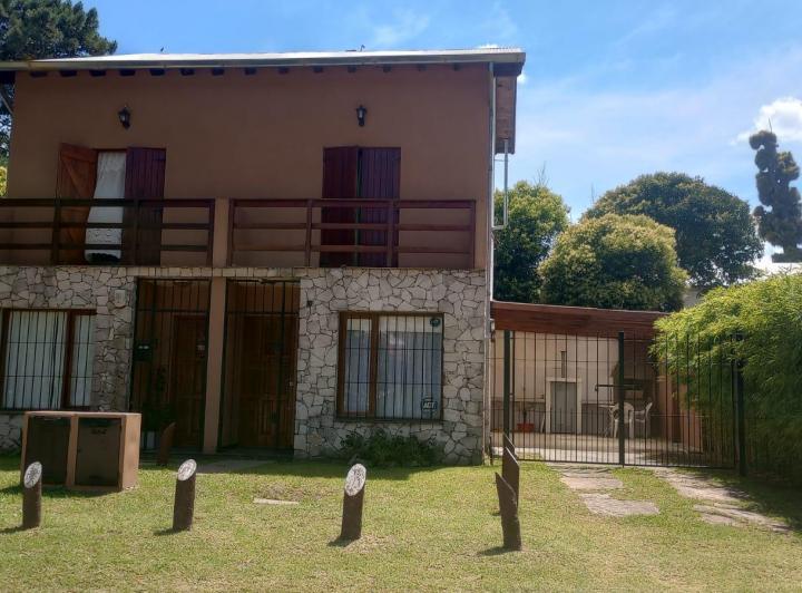 Casa · 39m² · 2 Ambientes · 2 Cocheras