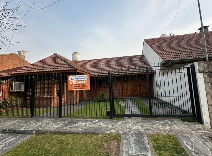 Casa · 100m² · 3 Ambientes · 1 Cochera