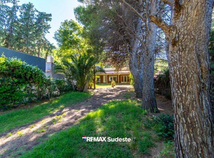 Casa · 93m² · 4 Ambientes · 1 Cochera