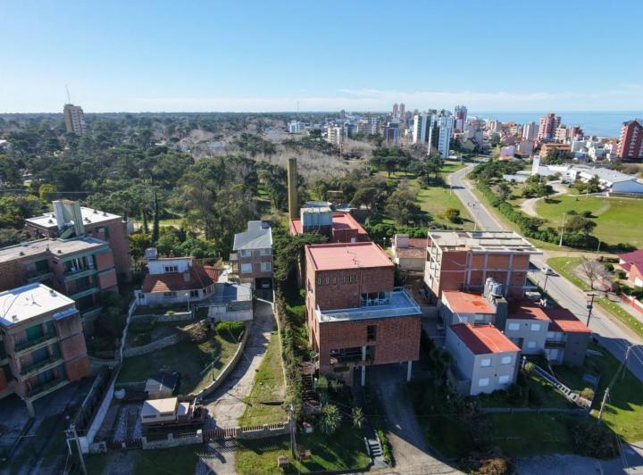 Departamento · 60m² · 4 Ambientes · 1 Cochera