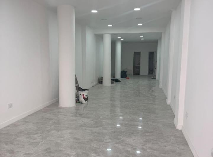 Local comercial · 130m²