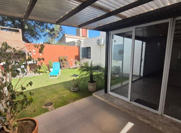 Casa · 188m² · 4 Ambientes · 2 Cocheras