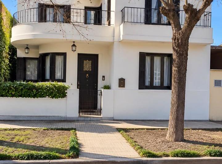 Casa · 140m² · 3 Ambientes