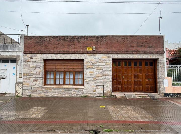 Casa · 271m² · 1 Ambiente · 1 Cochera