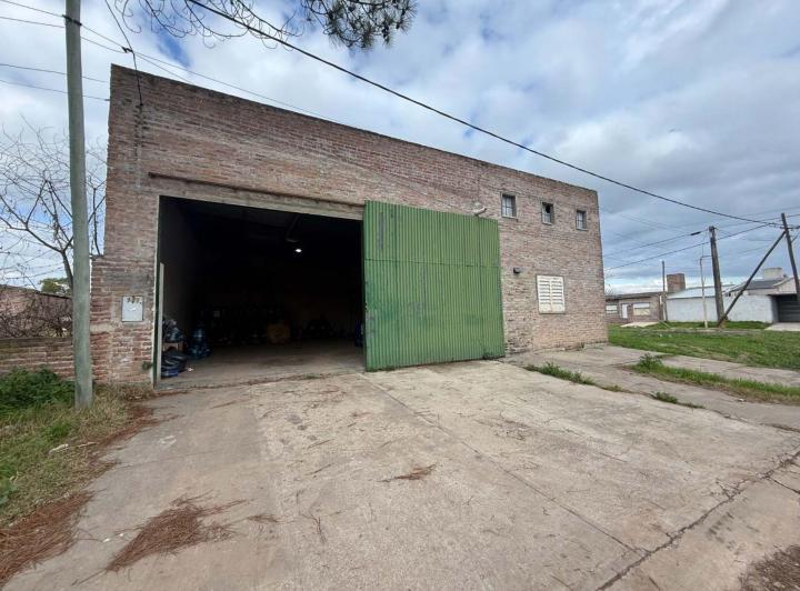 Bodega-Galpón · 153m²