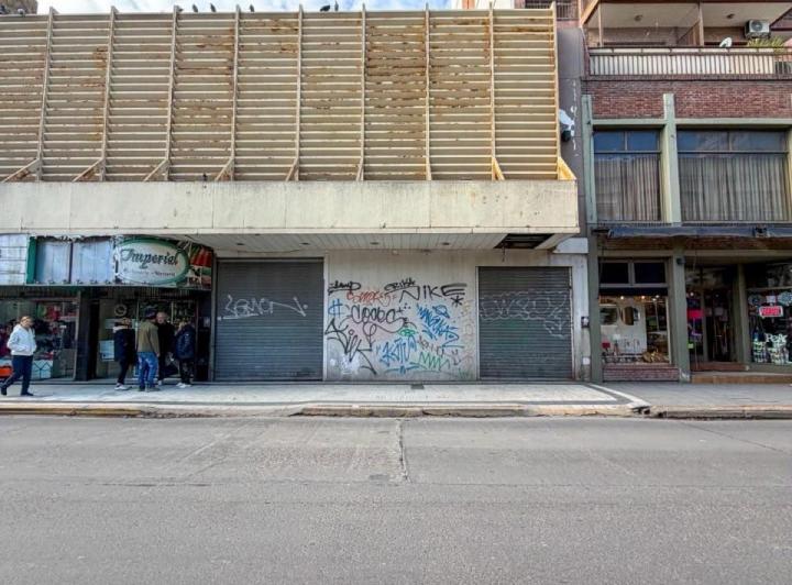 Local comercial · 1200m² · 12 Ambientes