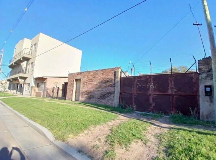 Bodega-Galpón · 170m² · 3 Ambientes · 2 Cocheras