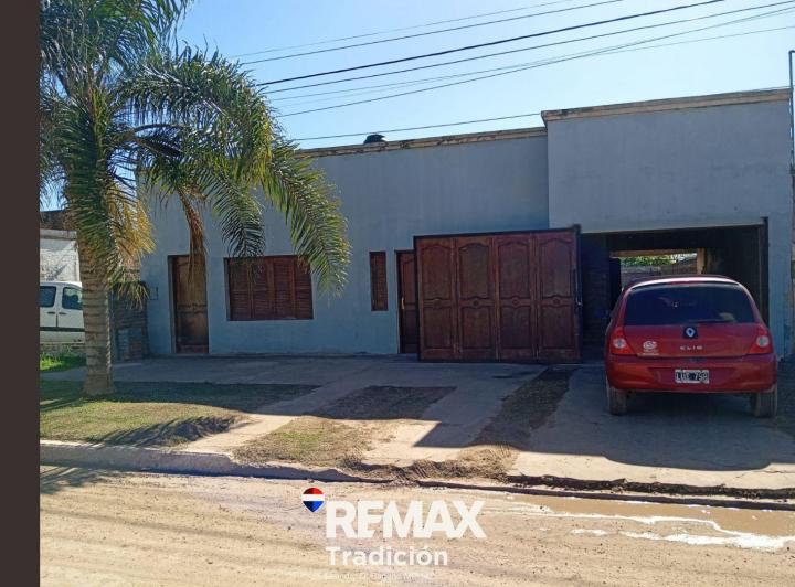 Casa · 145m² · 4 Ambientes · 2 Cocheras