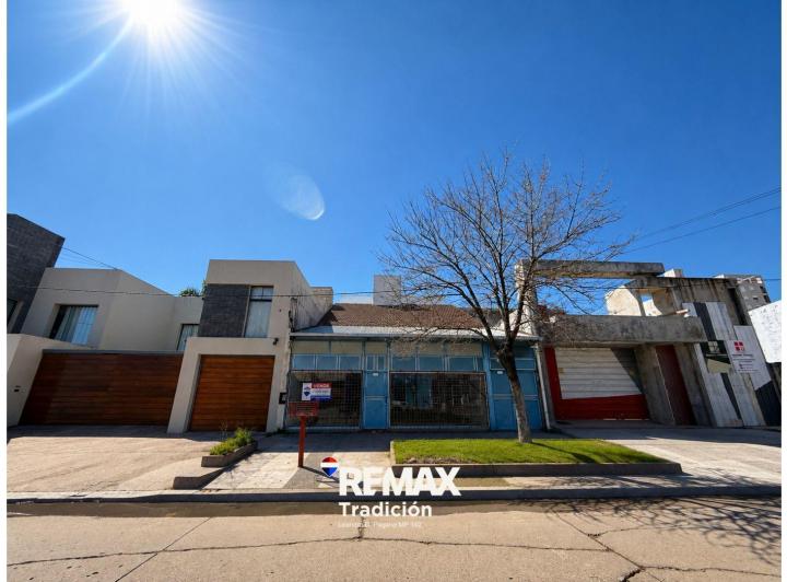 Casa · 450m² · 5 Ambientes