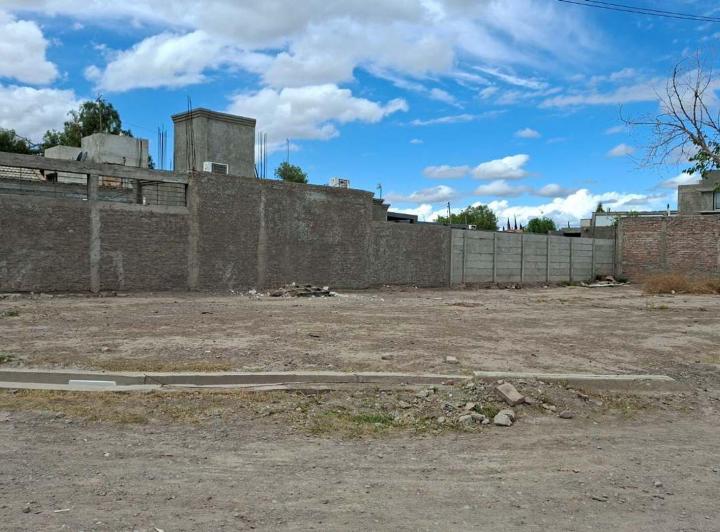 Terreno · 152m²