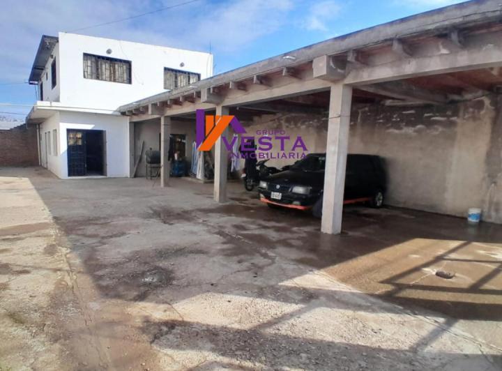 Casa · 150m² · 4 Ambientes · 4 Cocheras