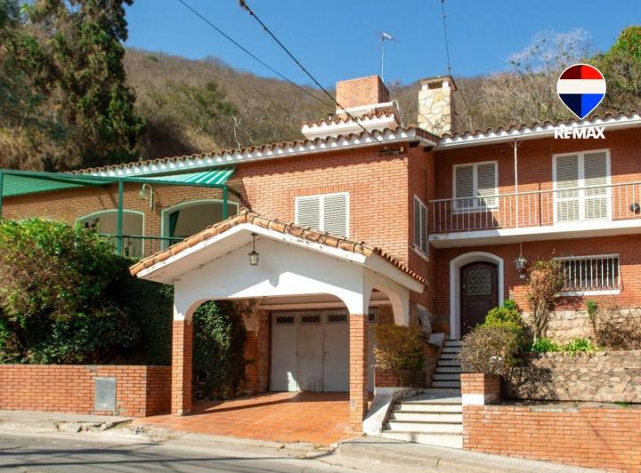Casa · 400m² · 8 Ambientes