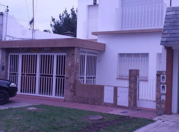 Casa · 80m² · 4 Ambientes · 1 Cochera