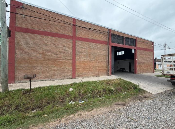 Bodega-Galpón · 200m²