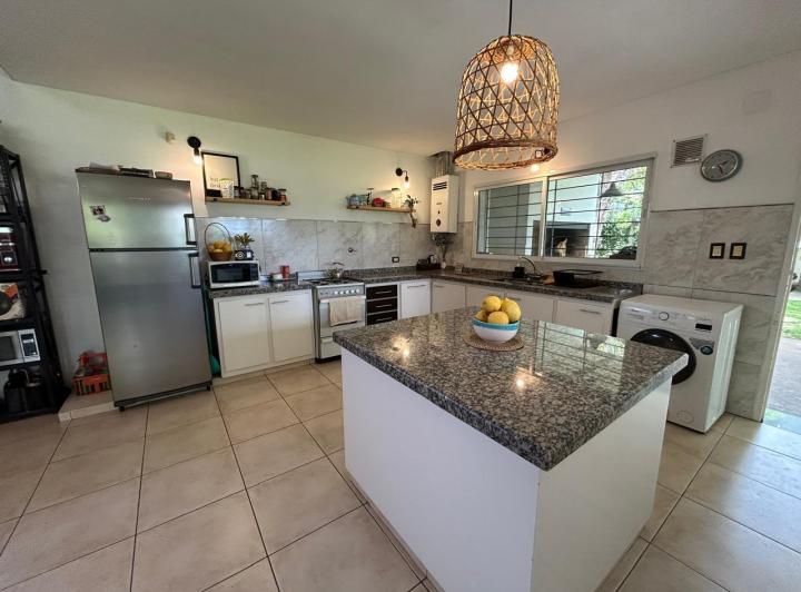 Casa · 131m² · 4 Ambientes · 1 Cochera