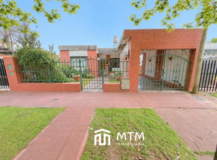 Casa · 132m² · 2 Dormitorios · 2 Cocheras