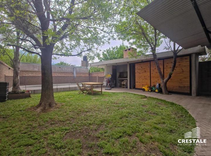 Casa · 150m² · 4 Ambientes · 2 Cocheras