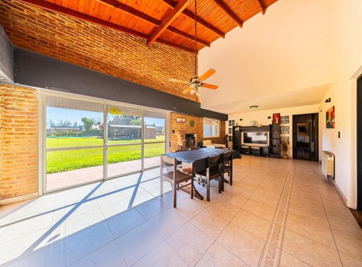 Casa · 207m² · 4 Ambientes · 1 Cochera
