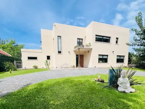 Casa en Venta en Altos De Manzanares, Countries y Barrios Cerrados en Pilar