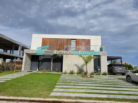 Casa en Venta en Countries y Barrios Cerrados en Esteban Echeverria, Partido de Esteban Echeverría