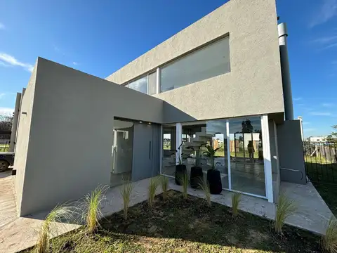 Casa en Venta en Santo Tomas, Countries y Barrios Cerrados en Pilar