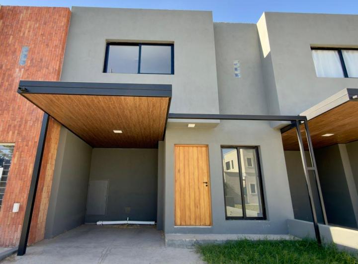 Casa · 132m² · 7 Ambientes · 1 Cochera
