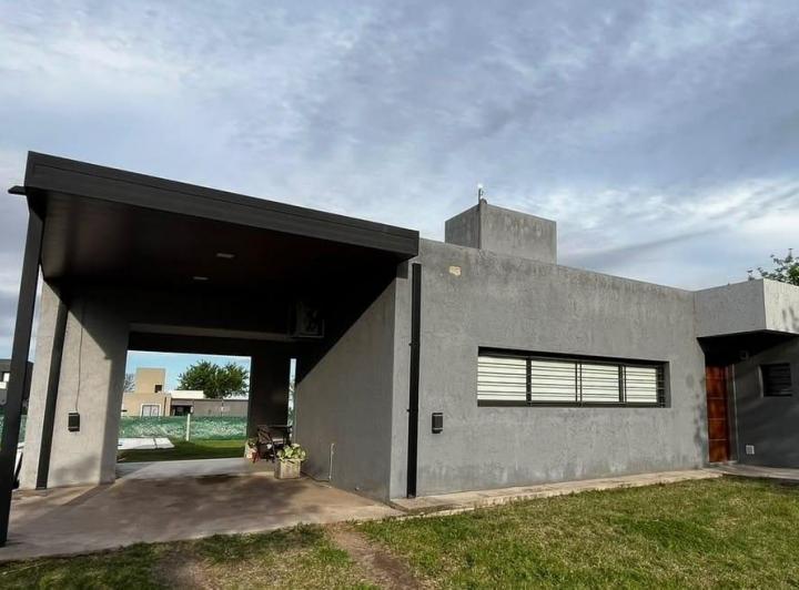 Casa · 149m² · 6 Ambientes · 1 Cochera