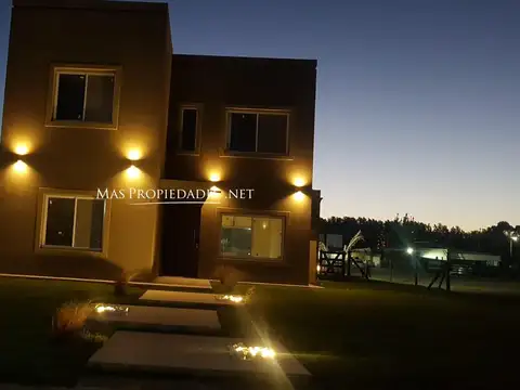 Casa en Venta en El Rebenque, Canning