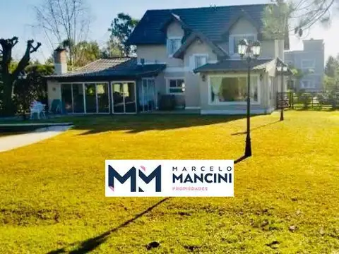 Casa en Venta en Echeverria Del Lago, Countries y Barrios Cerrados en Esteban Echeverria