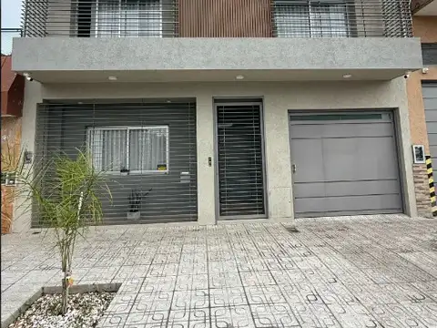 Casa en Venta en Lomas del Mirador, Partido de La Matanza