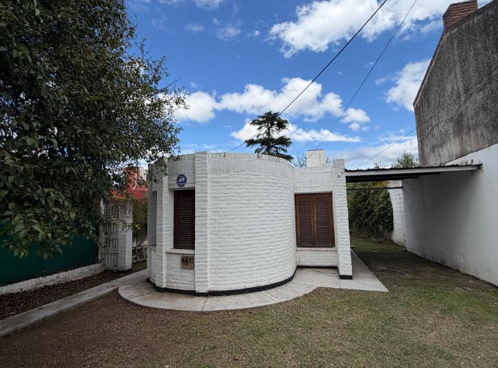 Casa · 140m² · 6 Ambientes · 1 Cochera