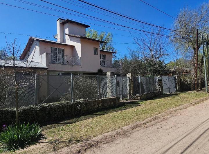 Casa · 287m² · 12 Ambientes · 1 Cochera