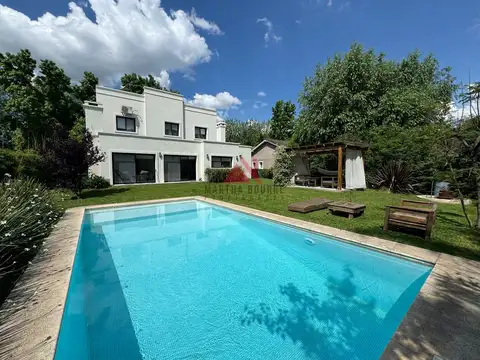 Casa en Venta en La Delfina, Countries y Barrios Cerrados en Pilar