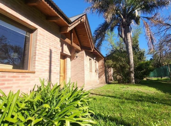 Casa · 297m² · 5 Ambientes · 2 Cocheras