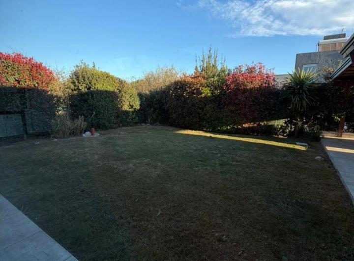 Casa · 100m² · 4 Ambientes · 1 Cochera