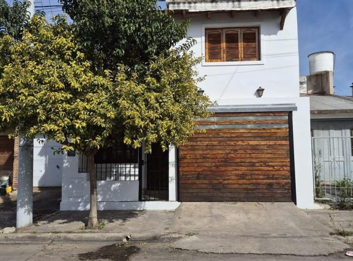 Casa · 1m² · 3 Ambientes