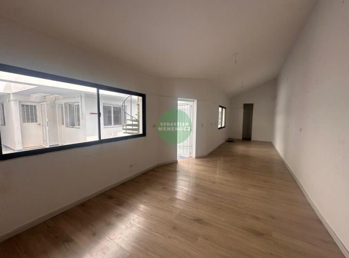 Oficina comercial · 250m² · 6 Ambientes · 7 Cocheras