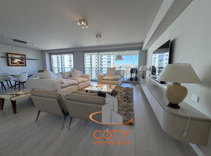 Departamento · 203m² · 4 Ambientes · 2 Cocheras