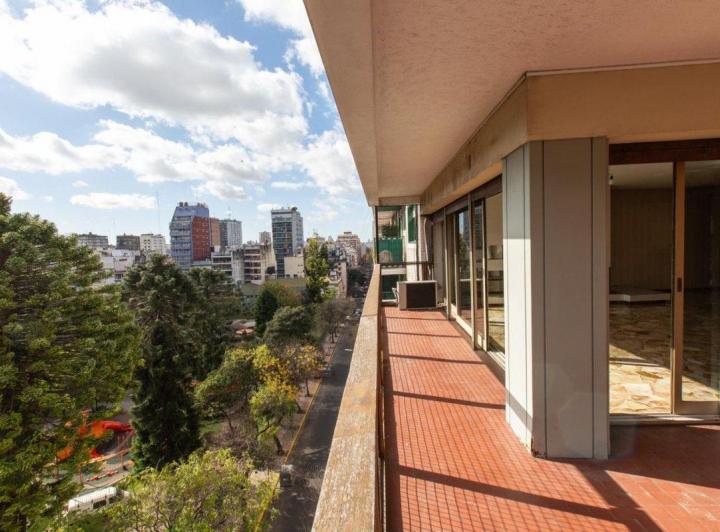 Departamento · 227m² · 5 Ambientes · 1 Cochera