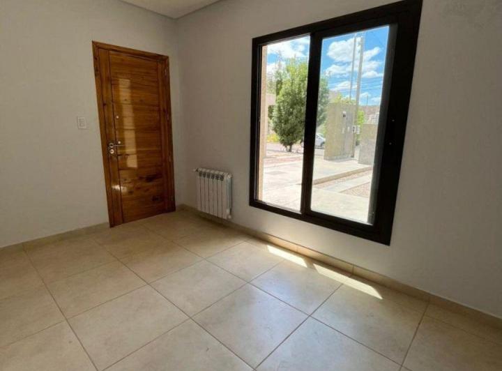 Casa · 90m² · 3 Ambientes · 1 Cochera